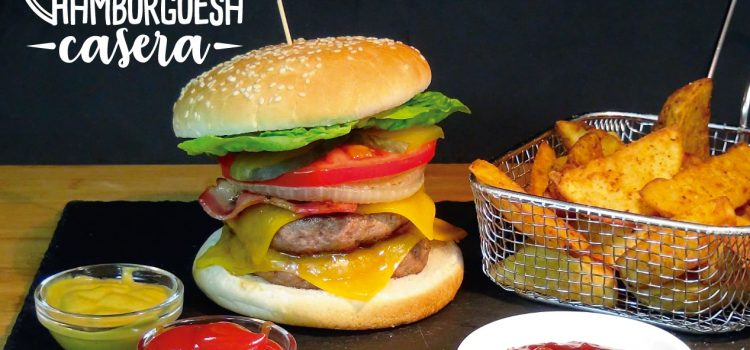 Súper hamburguesa doble casera y patatas gajo ¡¡DELICIOSA!!