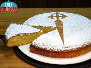 Tarta de Santiago fácil (Bizcocho de almendras) SIN GLUTEN Y SIN LACTOSA. Tarta de almendras muy fácil y rápida de hacer y que está más que deliciosa