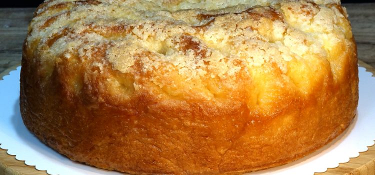 EL FAMOSO PASTEL DE MANTEQUILLA ALEMÁN (BUTTERKUCHEN). Uno de los dulces más famosos en Alemania es este riquísimo pastel de mantequilla que habitualmente lo toman en la merienda, es un bizcocho tierno y jugoso de una masa parecida al brioche