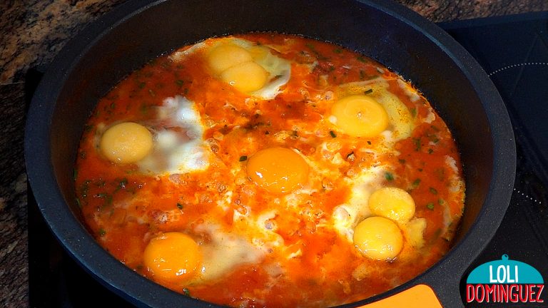 HUEVOS A LA ITALIANA O AL PURGATORIO, RECETA RÁPIDA PARA DESAYUNO O COMIDA. Fácil y nutritiva, una receta de origen italiano de la que existen multitud de versiones y técnicas de preparación, en esta sencilla receta la mezcla de sabores es una explosión en la boca