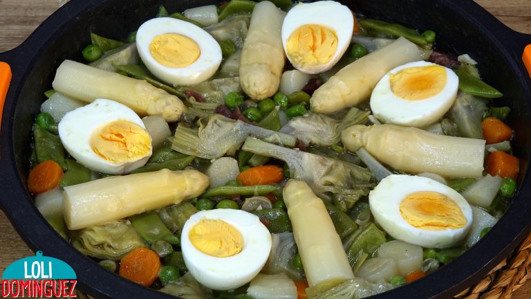 MENESTRA DE VERDURAS, RECETA SALUDABLE Y BAJA EN CALORIAS. La menestra es una receta tradicional que se puede preparar con diferentes verduras aprovechando las temporadas, por ejemplo, ahora en invierno se puede hacer con cardo, borrajas, alcachofas y otras verduras que nos gusten, siempre el resultado es delicioso, es una receta fácil