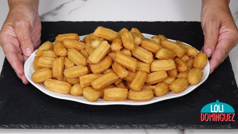 BOCADITOS DE CIELO, TIERNOS Y JUGOSOS TROCITOS DE MASA QUE SON UNA DELICIA. Estos bocaditos son realmente adictivos están tan tiernos y jugosos que no querrás dejar de coger uno tras otro
