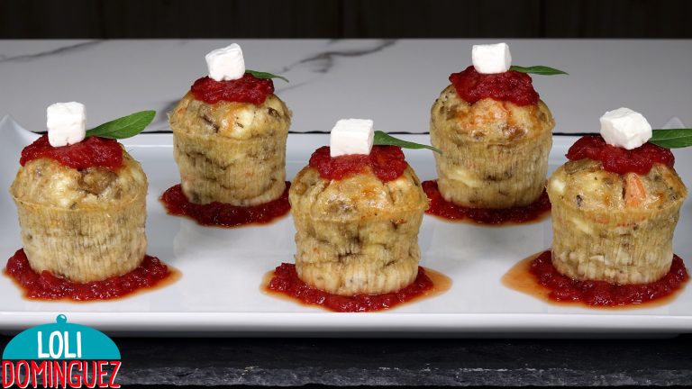ENTRANTES O PASTELITOS DE BERENJENA ESPECIAL NAVIDAD. Esta mezcla de sabores es una delicia, quedan unos pastelitos tiernos y jugosos con los sabores que le aportan la berenjena, el salmón ahumado y el queso feta