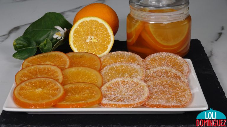 NARANJAS CONFITADAS, ESCARCHADAS Y EN ALMÍBAR, RECETA MUY FÁCIL. Estas naranjas son las tradicionales para poner en el roscón de reyes, pero también quedan riquísimas bañadas con chocolate, escarchadas están deliciosas,
