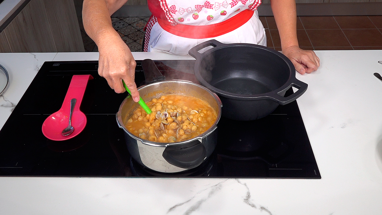 Guiso de garbanzos con almejas, una receta tradicional y fácil - Loli Domínguez - Foto 14