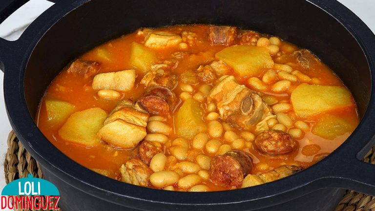 Alubias receta de la abuela, un guiso tradicional con chorizo y costillas que esta riquísimo.