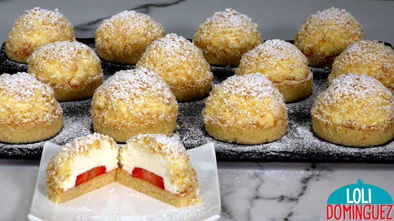 Pasteles de bizcocho con nata fáciles. Esta receta te va a sorprender, por su apariencia, su sabor y por su textura, quedan unos pastelitos tiernos y jugosos y con un sabor insuperable