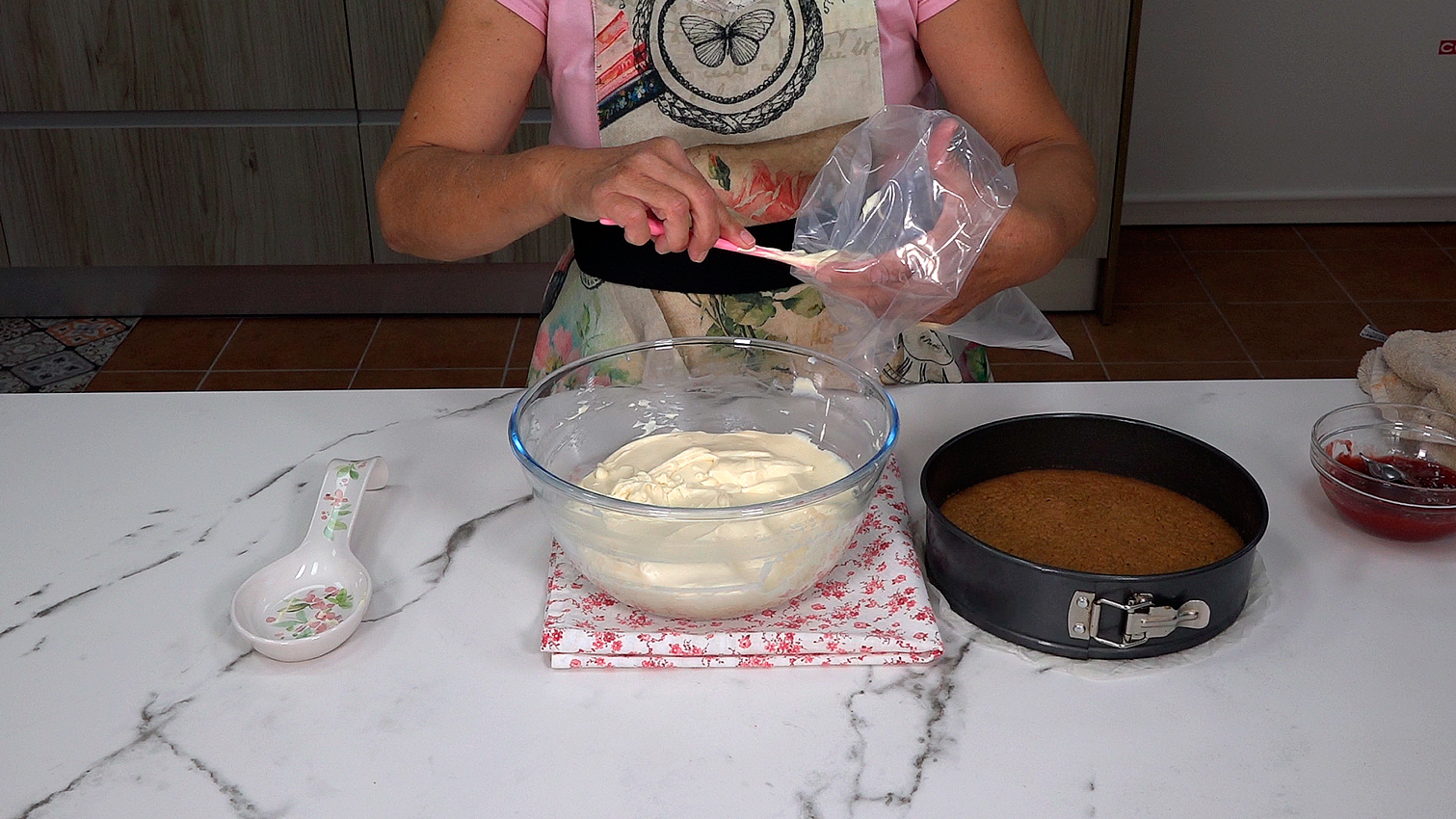 TARTA DE QUESO (CHEESECAKE) CON FRESAS. Una receta deliciosa, fácil y sin complicación - Loli Domínguez - Foto 8
