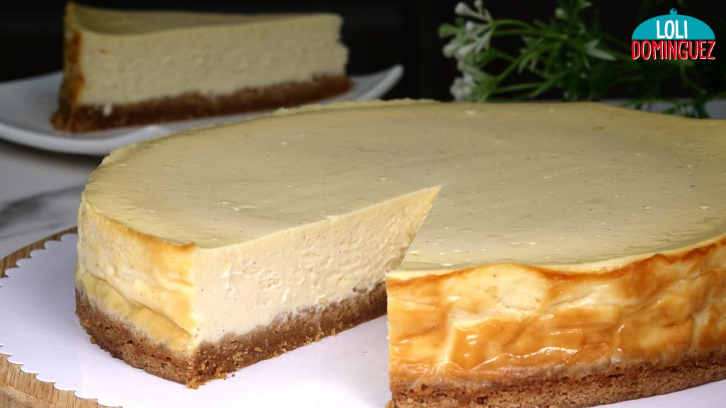 TARTA DE QUESO CREMOSA, MI POSTRE FAVORITO. Una receta muy fácil y que siempre queda perfecta, con ingredientes fáciles de conseguir en un momento tenemos preparada