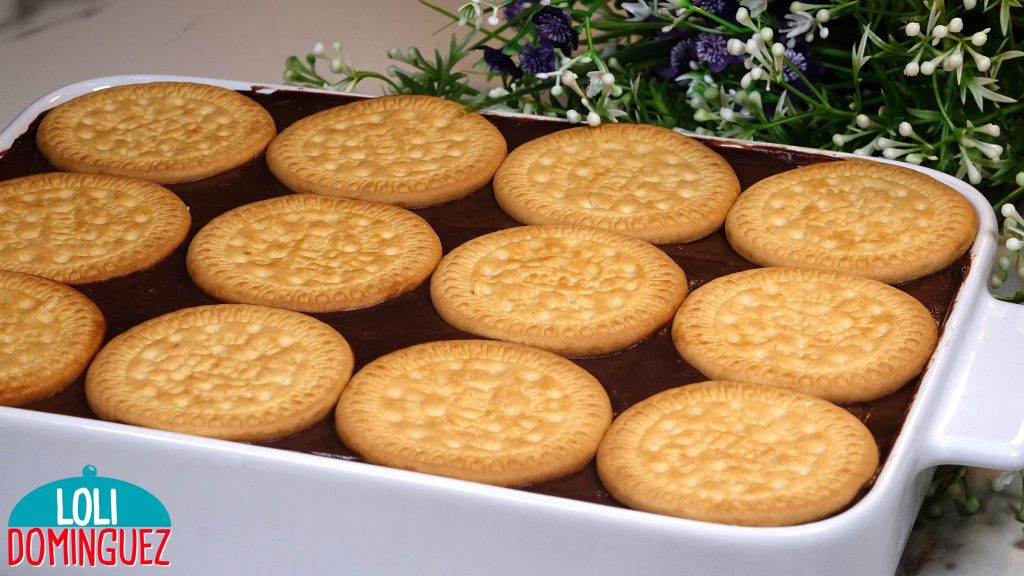 MARQUESA DE CHOCOLATE Y GALLETAS MARÍA. Una delicia de postre, las galletas tiernas y jugosas con la crema de chocolate sedosa y con mucho sabor hace que en casa siempre me pidan este postre