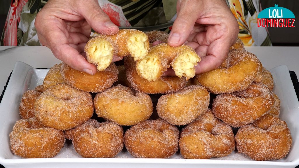 ROSQUILLAS RÁPIDAS DE SEMANA SANTA. Tiernas y deliciosas rosquillas que las tendrás hechas en un momento para poder disfrutarlas con la familia y amigos en los días de Semana Santa o cuando te apetezca